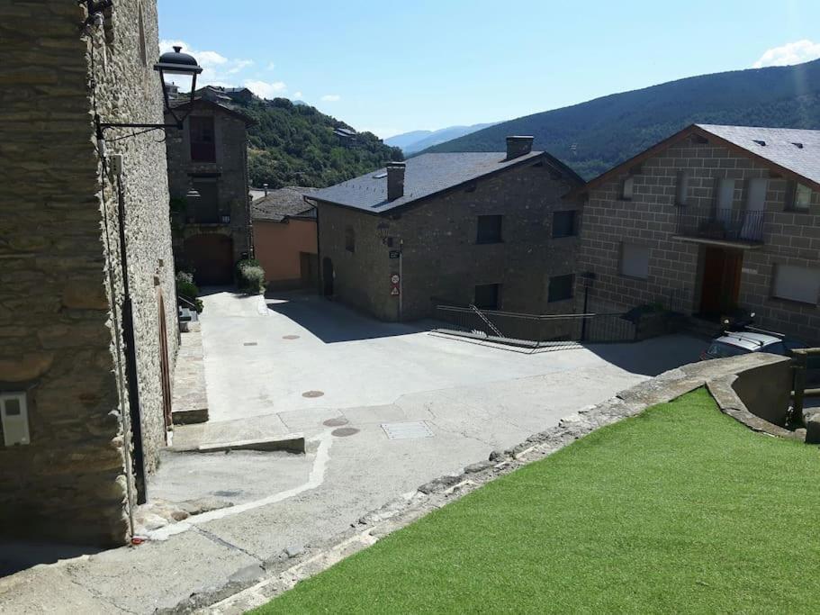 Apartament Gran Pirineu Montferrer Zewnętrze zdjęcie