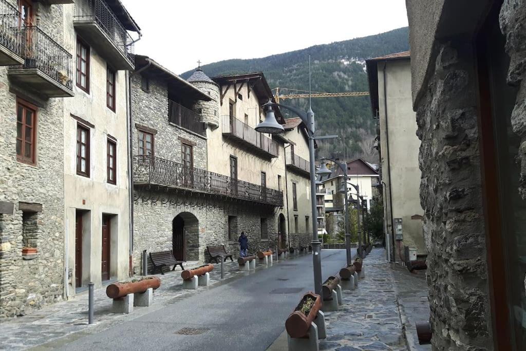 Apartament Gran Pirineu Montferrer Zewnętrze zdjęcie